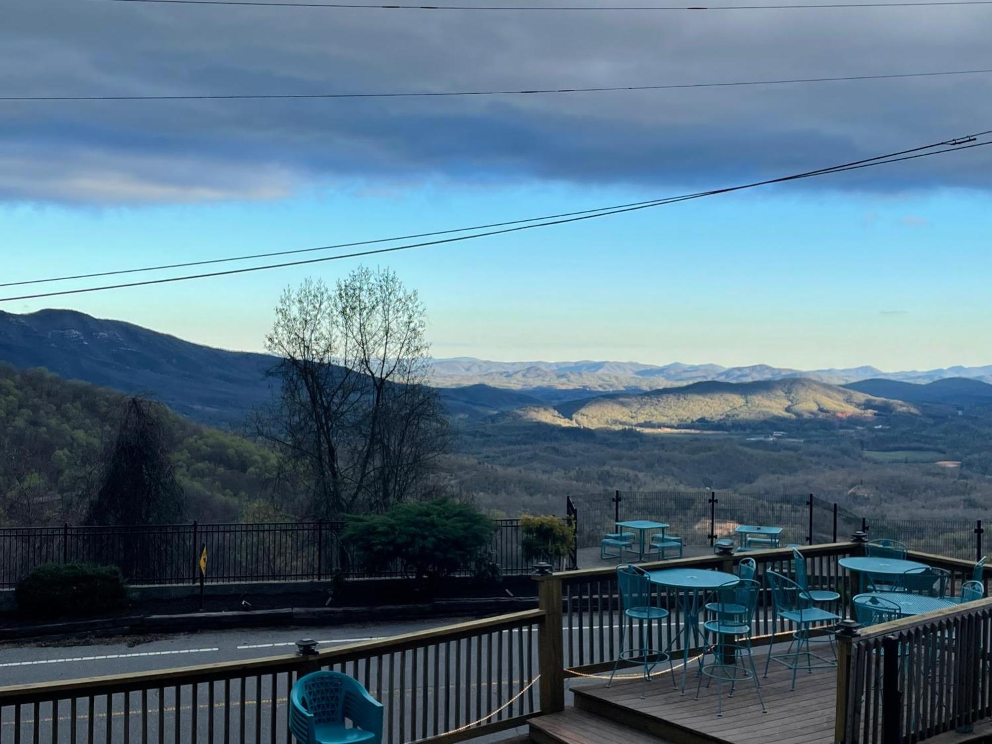 Spruce Pine Skyline Village Inn מראה חיצוני תמונה